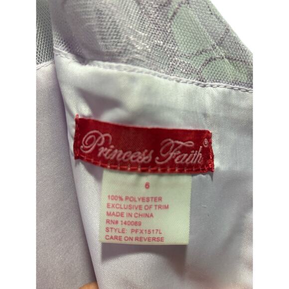 Girls Princess Faith dress size 6 - Picture 4 of 4